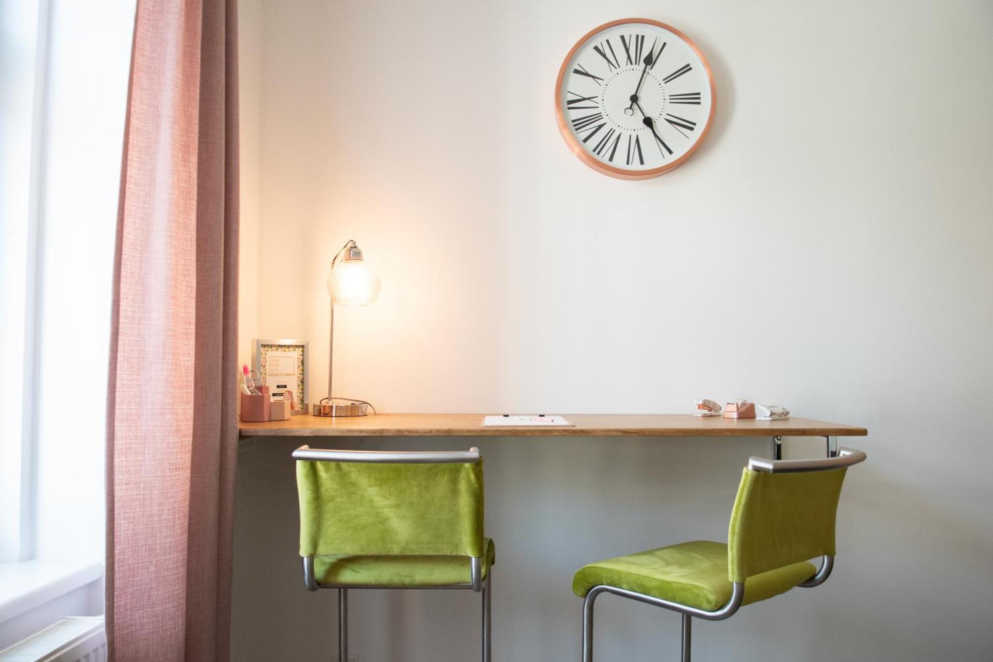 Kiwi Apartment Wina Bagian luar foto