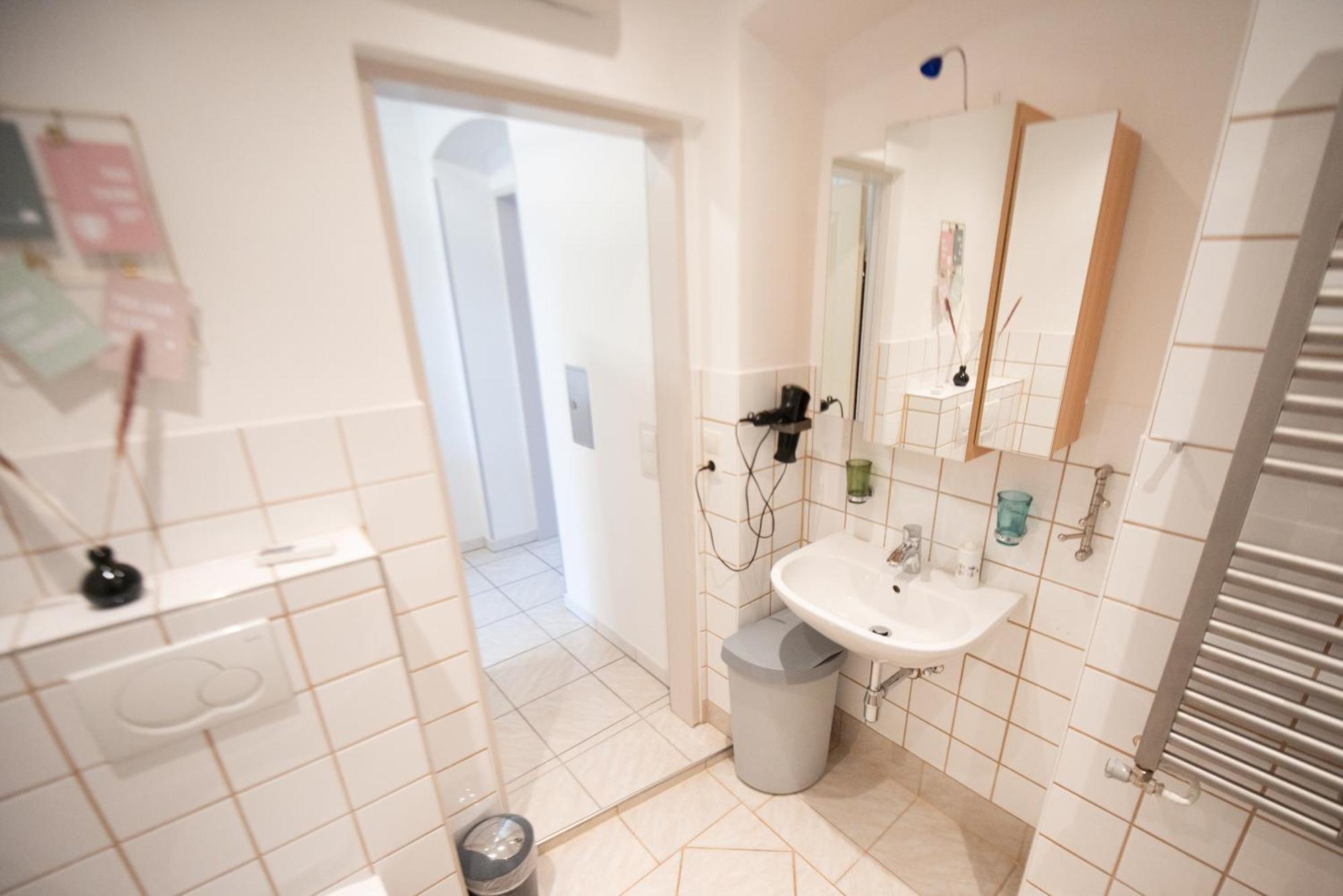 Kiwi Apartment Wina Bagian luar foto