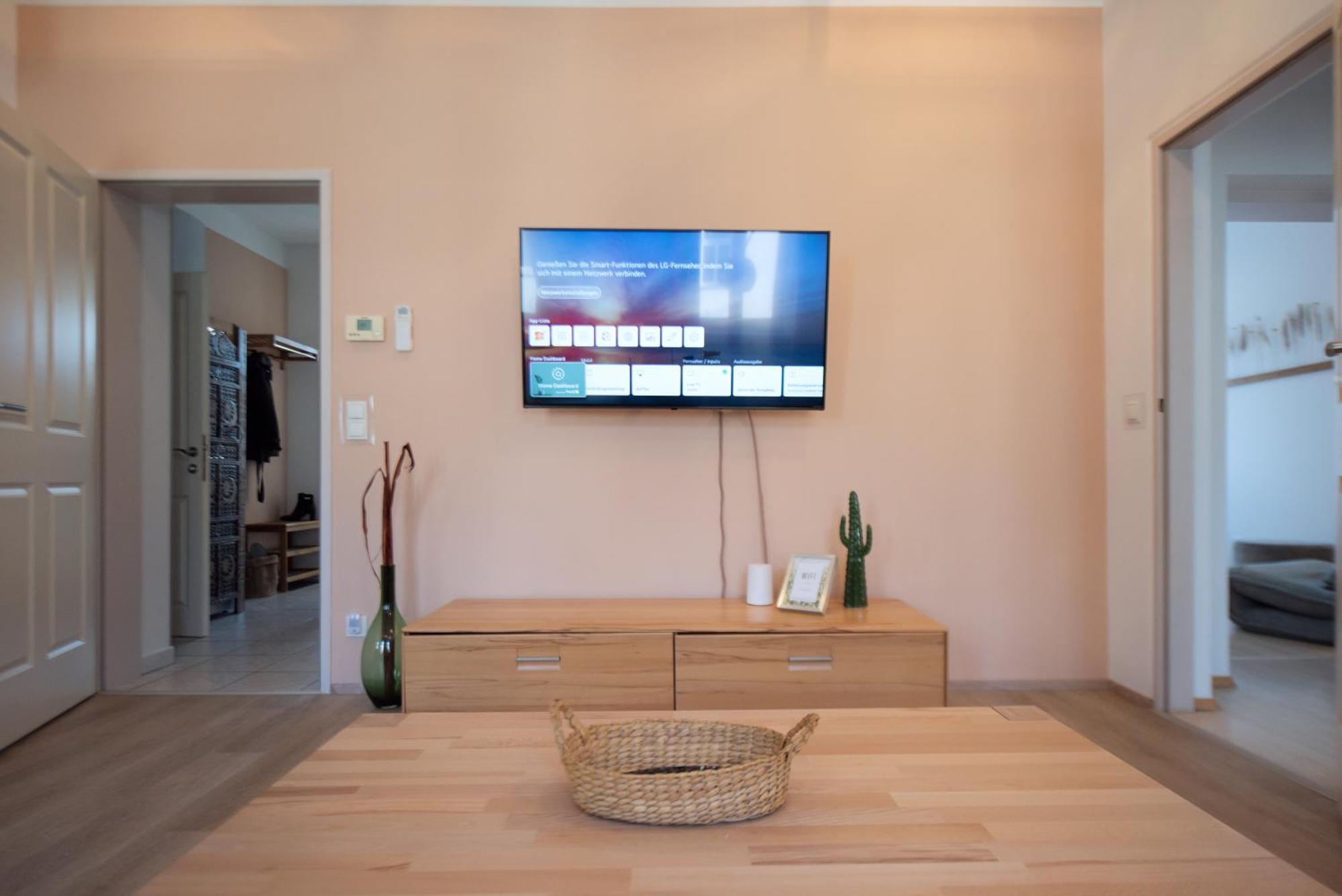 Kiwi Apartment Wina Bagian luar foto