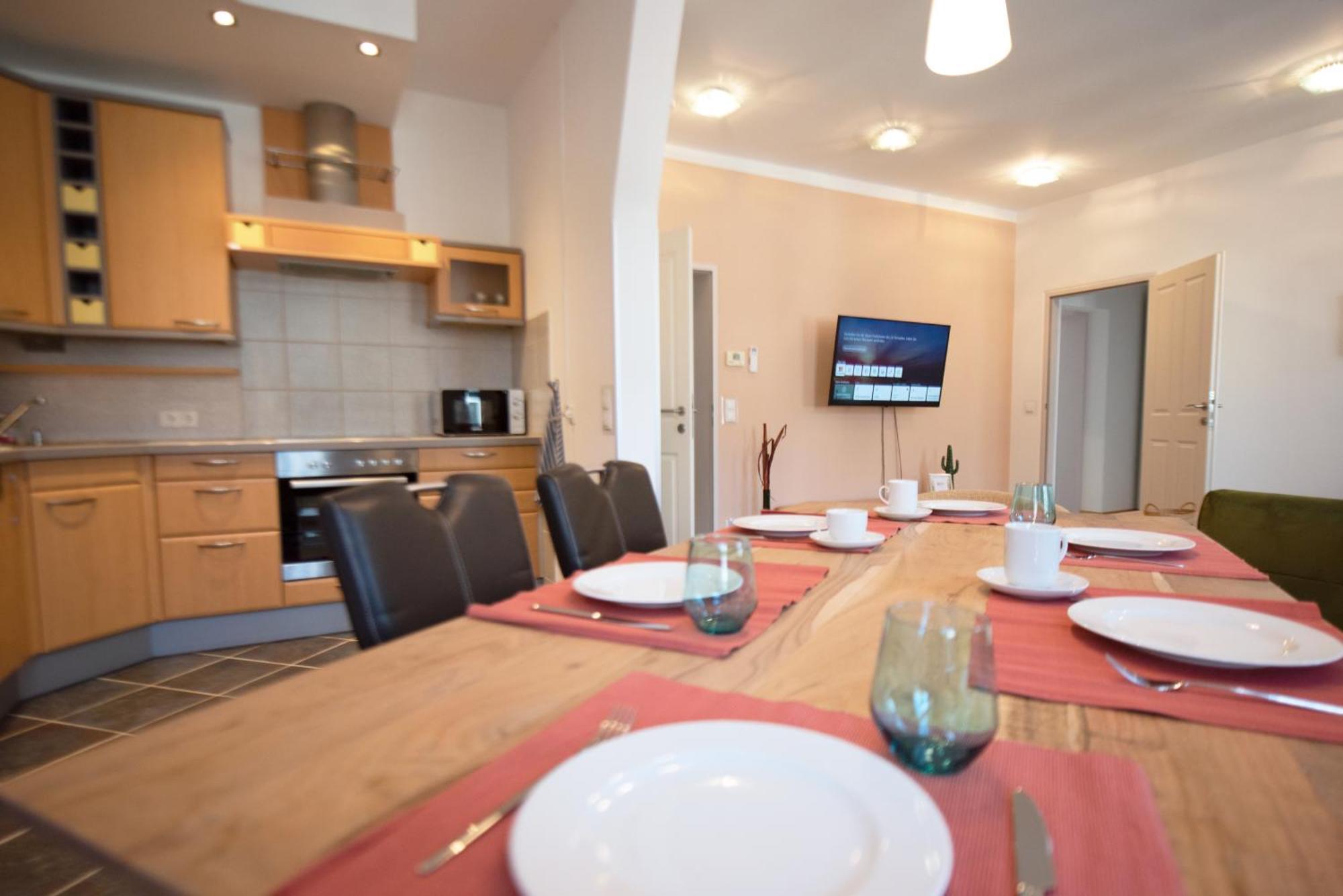 Kiwi Apartment Wina Bagian luar foto